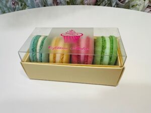 Cutie 4 macarons